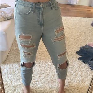 high rise mom jeans light wash